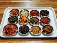 식객 허영만의 백반기행이 찾은 전국 백반맛집 BEST 5 식객 허영만의 백반기행이 찾은 전국 백반맛집 BEST 5 | Food, Beef, Soup