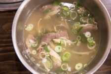 소고기의 양지탕brisket soup of beef -공덕동로타리의 식당 공덕동 로타리의 마포 무공해술불갈비집에서의 간단한 양지탕...... 