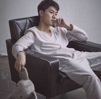 마이클과 엘리펀트 송을 기다리며  #곽동연 #마이클 #엘리펀트송 #연극 | Kwak dong yeon, Korean actors, Actors