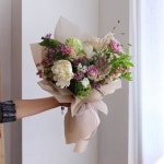 Oh, Rosy flower studio в Instagram: «/ ー Hobby class, Natural handtied-, 🍃 , 6월 레슨 등록 가능합니다 🥂 Hobby class... 