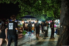 폭염에도 한강에서는 #한강몽땅 축제가 열리고 있습니다. 여의나루역에서 내려 여의도한강공원에 가면 넒은… | 놀이터, 마차