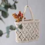 다양한 활용도를 가지고 있는 작품이에요. 이 형태를 기본으로 다양한 베리에이션을 보여드릴께요.😁 - designer @__dartagnan… | 공예 만들기