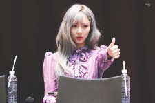 180519 코바코홀 #드림캐쳐 #유현 #dreamcatcher #YOOHYEON | Fashion, Dream catcher, Bomber jacket