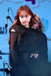 한강강물가득채움 on Twitter 김지우가귀여워서앞구르기뒷구르... 한강강물가득채움 on Twitter | Chuu loona, Korean girl, Korean girl groups
