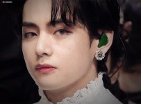 Kim Taehyung ✌︎ 김태형에 있는 Kim Taehyung💜님의 핀 - 2020