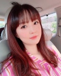 4일 김소영은 자신의 인스타그램에 어플에 “엄마 이제 슬슬 미용실에 가야해요” 라고 나와서. 정리만 좀 하려했는데 하다보니 중단발이... 