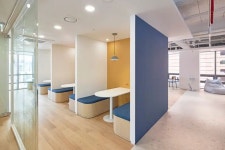 우드톤 따뜻하고 모던한 분위기의 160평 스타트업 사무실 인테리어 (서초구 서초동)