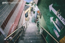 감천문화마을로 사진찍으러 가자! Wall art in Culture Village (Photo by Insung Jeon)  #게티이미지코리아 #gettyimageskorea... 