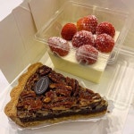 Pin page 쎄럽 | 맛도리모음.ZIP(@sse_luv) • Instagram 사진 및 동영상 | Desserts, Food, Brownie