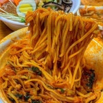 Instagram의 오렌지윤Ő님: “#오렌지윤_군자 #비빔짬뽕맛집 출동🥢 ⠀ 오랜만에 다시 찾아온🌝 ⠀ #군자동맛집 #하오츠 ⠀ 예전에 정말 여기서... 