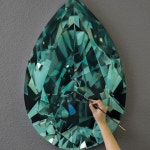 shot of a diamond portrait for a client in NYC! The painting is of the 4.02ct VVS #roundbrilliant diamond in her… | 다이아몬드