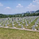 오늘 동작동 국립현충원에 참배를 하고 용산 전쟁기념관에도 다녀 왔습니다 최근 벌어지고 있는 우크라이나, 미얀마, 이스라엘 전쟁을 보면서 더... 