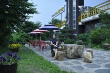 Pin page 별장같은 숙야채콩나물국밥집 ..남양주시 덕소 | Sidewalk, Structures