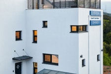 경주 게스트하우스 리오넬과 루이하우스  -  Completed - 더함건축 | House, Photo wall, Home decor