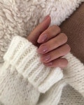 디안네일(dian nail) | “Nude for winter 👌😋 via @doses_of_style By @diana_milkanova” #NailDesignswinter | 누드 네일, 네일 매니큐어, 매니큐어
