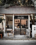 에스커피숍(coffeeshop) | 35 Simple Yet Cool Coffee Shop Designs For Your Inspiration | HomeMydesign | 커피숍 디자인, 커피숍, 빈티지 카페 디자인