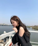 Instagram의 여성경님: “10장 꽉 채운 오늘하루 행복했어요:) 인생샷 무조건 나오는 레스토랑 음식도 너무 맛있고 옆에 한강이 너무이뻐서... 