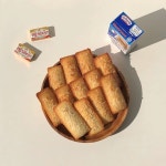 bake • coffee 🥯☕️ on Instagram: “느므 맛있는맛 🤤 ! 코코넛 사룽🤍🤍🥥” - 2020