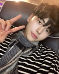 Pin page 박수호 𝐒𝐮𝐡𝐨 on Instagram: “✌️” | Pelo de chico anime, Pelo de chico, Chicas anime
