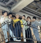 Pin oleh Andien di WEUS 위어스