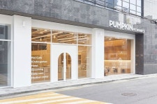 화이트&우드톤 깔끔한 디자인의 60평 애견호텔 & 유치원 & 미용실 인테리어 업체 | Pets