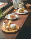서울 마포구 동교로27길 21-12 #미라보양과자점 (@mirabeau_patisserie ) - - 미라보 플래터 (12.0), 무화과 프로마쥬 (6.3), 빅토리아 케이크... 