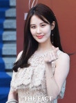 소녀시대의 서현이 22일 오후 서울 중구 동대문디자인플라자에서 열린 2018 F/W 헤라서울패션위크 미스지컬렉션(MISS GEE COLLECTION)쇼에... 