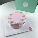 on Instagram: “문구 쓰기전 💘 #안산주문케이크 #안산케이크 #고은케이크 #상록수역” | Cake decorating designs, Cake, Eat cake