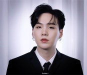Pin on Min Yoongi - Suga - Agust D - 민윤기 - 슈가