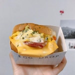 😭 계란 잘 안먹는데... 이거 너무 맛나요.. 야무진 한입 🤫 - #베이글녀 #다음생에 #에그드… | Food, Eggs benedict, Breakfast
