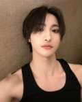 Gracias por esperar, Chile!! #ATEEZ #에이티즈 #SEONGHWA #성화 | Cantantes coreanos, Arte del cuerpo femenino, Coreanos