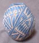 Native American Hand Coiled Jemez Pottery Etched Blue Pot by L Chinana  P0040 | 도자기