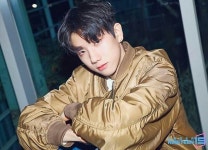 Pin page Jeon Doyum (전도염) | Jeon, Korean artist, Seung hwan