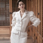 Thời trang nữ에 있는 Trần Minh님의 핀 - 2021 | 패션 스타일, 자켓, 트위드