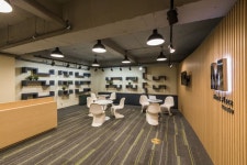 M FIRST PLACE에 있는 Brick      BrickPartners님의 핀