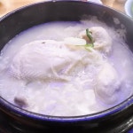 すごい悪臭。 #한국 #부산 #감천동 #韓国 #korea #koreanfood #肉 #参鶏湯 #サムゲタン #삼계탕 #ミラーレス #一眼レフ | サムゲタン, 参鶏湯, 屋台
