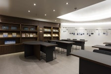 JO SE TONG RAM CO. 2에 있는 핀