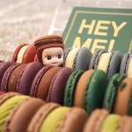 서울 강남구 논현동 224-18에 위치하지만 달에 1-2회 오픈. 마카롱 6pcs 1만 5천 원, 10pcs 2만 5천 원. (택배 주문시 배송비 5천 원 추가)... 