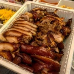 Instagram의 맛집킬러 혜띠🔪님: “야식공식💱야식은 족발=족발은... 하루종일 방역한다고 방송하고 난리였어요😱 약간 건물폐… - 2021 | 야식