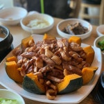 세시간 산타고(사실 트래킹에 가까웠지만) 오니 더더더 꿀맛이었던 #유황오리 ... | Food, Beef