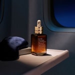 에스티 로더 코리아 / Estee Lauder Korea Market on Instagram: - 잠들지 않는 #갈색병 의 놀라운 안티에이징 파워 🔮 수면 부족으로 망가진... 