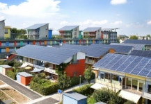 Pin page Solar powered town에 있는 Keila Smalls님의 핀 | 프라이부르크, 태양 전지 패널, 건축