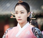 Pin page Korean drama [Jang Ok-jung, Living by Love] = 인현왕후 민씨 [Queen Inhyeon] - 홍수현 (Hong Soo-hyun)