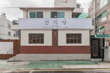 레트로 빈티지 분위기 화이트&우드톤 24평 식당 인테리어 (부천 원종동)