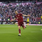 Robert Lewandowski에 있는 Mateusz Kowalczuk님의 핀 - 2022 | 축구 선수,...