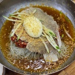 美食一餐에 있는 핀