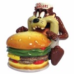 Pin page Taz Eating Burger Salt and Pepper Shaker Set by Westland Giftware | Salz und pfeffer, Pfeffer, Salz