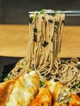 맛, 화려함보다 진짜 맛에 집중한 브랜드. 풍납동 유천냉면의 정성을 그대로 담았습니다. #엄니맘1982 #유천냉면 #풍납동맛집 #백년가게