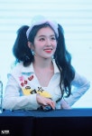 รูปภาพ 저장 โดย 김 가 | นักร้อง