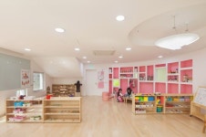 AP (DCA) & Kids (room&school&cafe)에 있는 김새봄님의 핀 | 색깔, 유치원